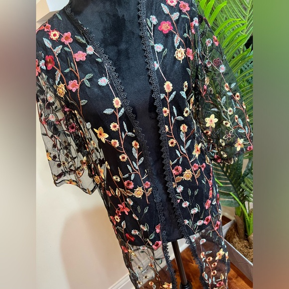 Vivid Floral Embroidered Black Mesh Swim Cover Up/Kimono w/ Lace Trim Large - Picture 2 of 6